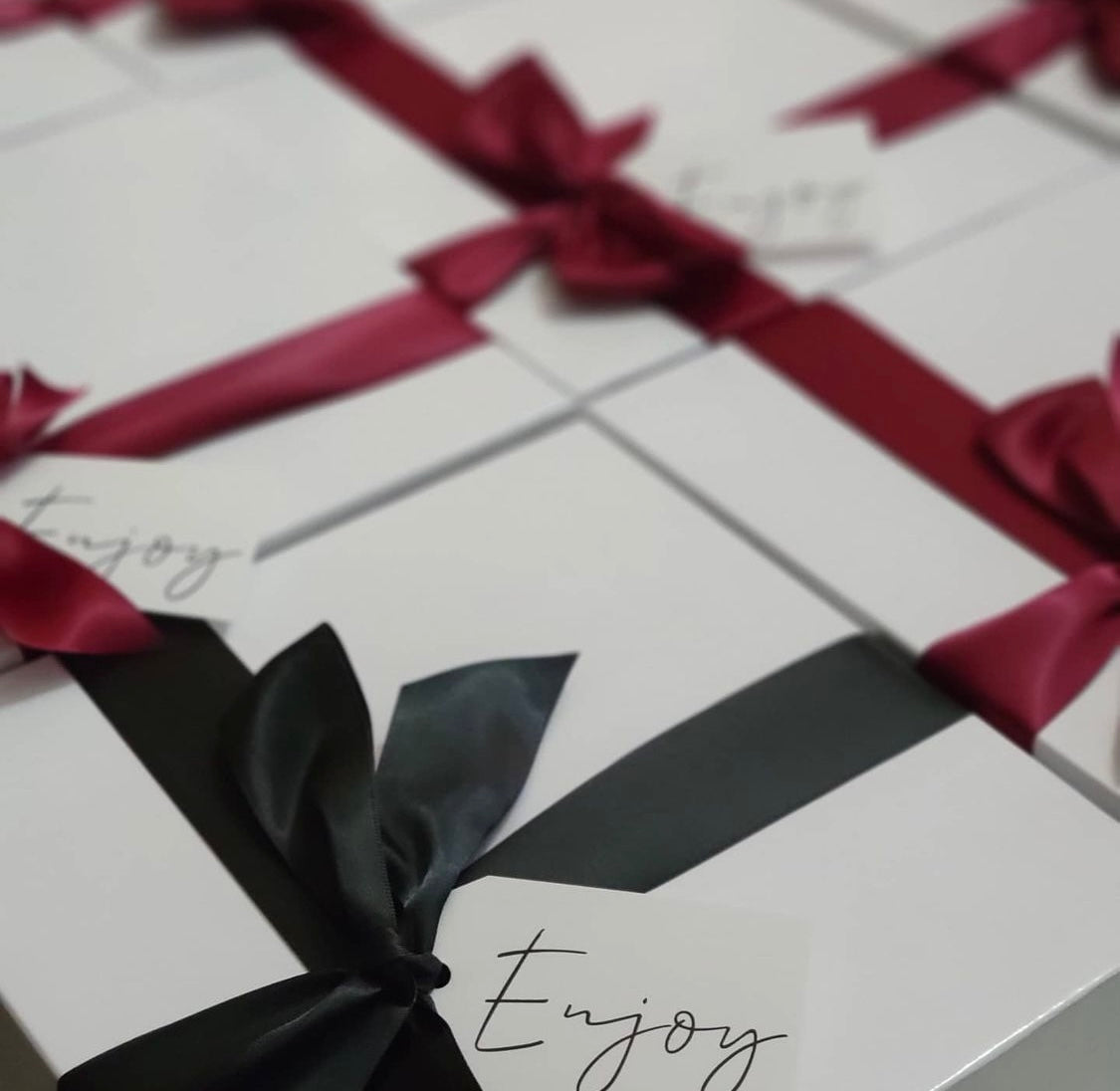 Buy Write The Feeling Gift Box Online – BoxUp Luxury Gifting